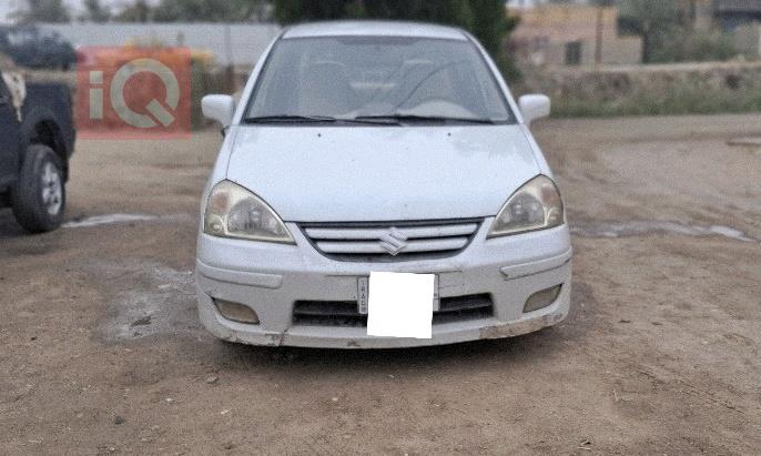 سوزوکی لیانا